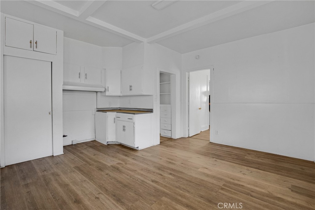 531 W 5th Street Property Photo 18