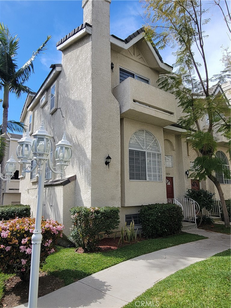 15854 Jupiter Place Property Photo 2