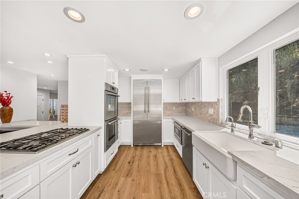 29815 Knoll View Drive Property Photo 14
