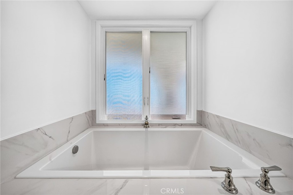 29815 Knoll View Drive Property Photo 39