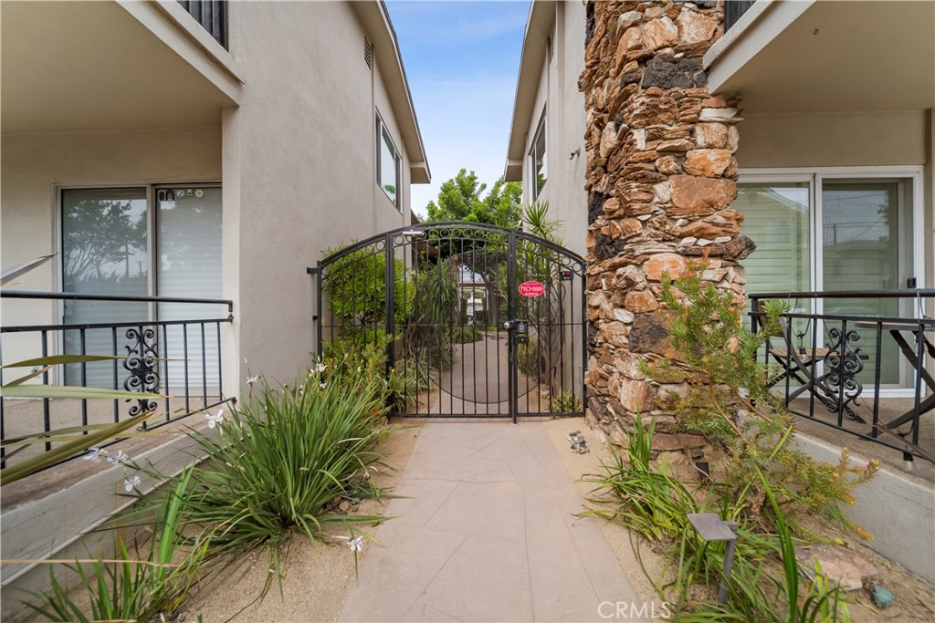 311 Cherry Avenue 2 Property Photo 2