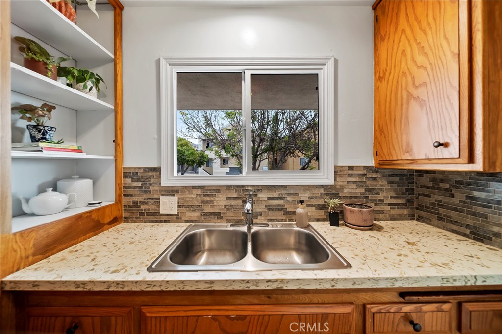 311 Cherry Avenue 2 Property Photo 16
