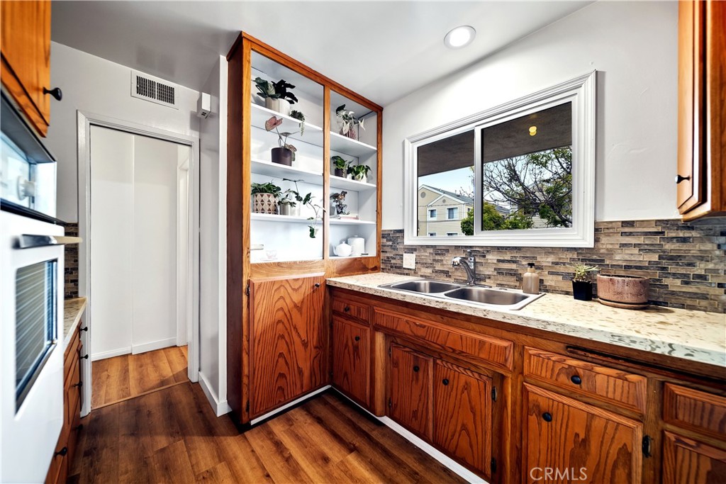 311 Cherry Avenue 2 Property Photo 17