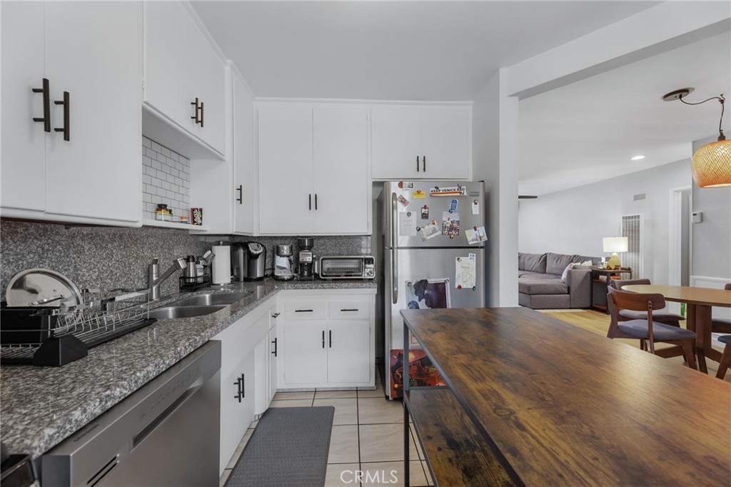 240 Hampton Drive Property Photo 14