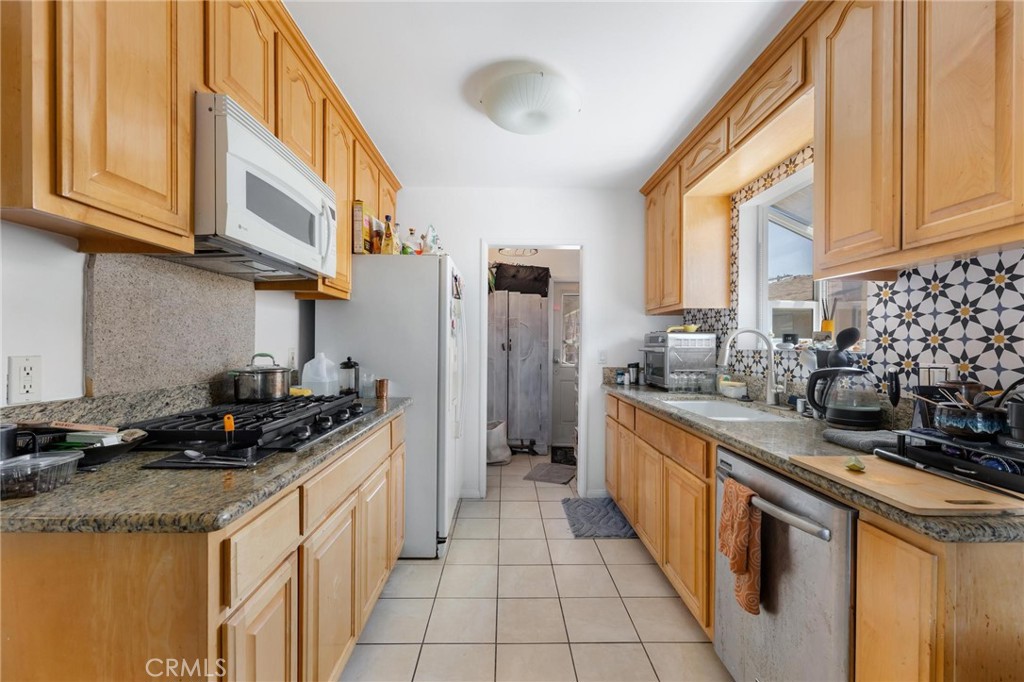 240 Hampton Drive Property Photo 41