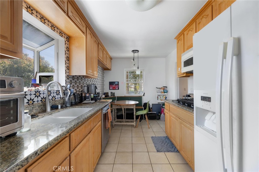 240 Hampton Drive Property Photo 42