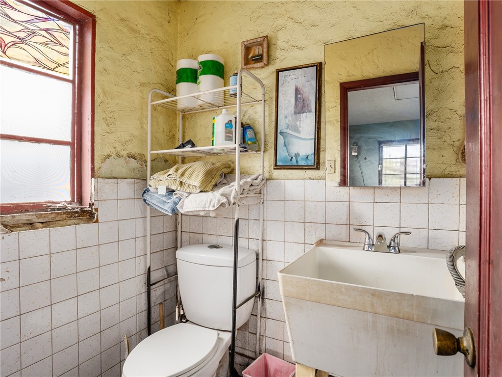 25828 President Property Photo 4