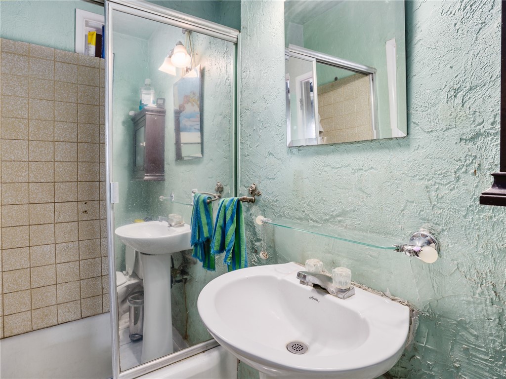 25828 President Property Photo 11