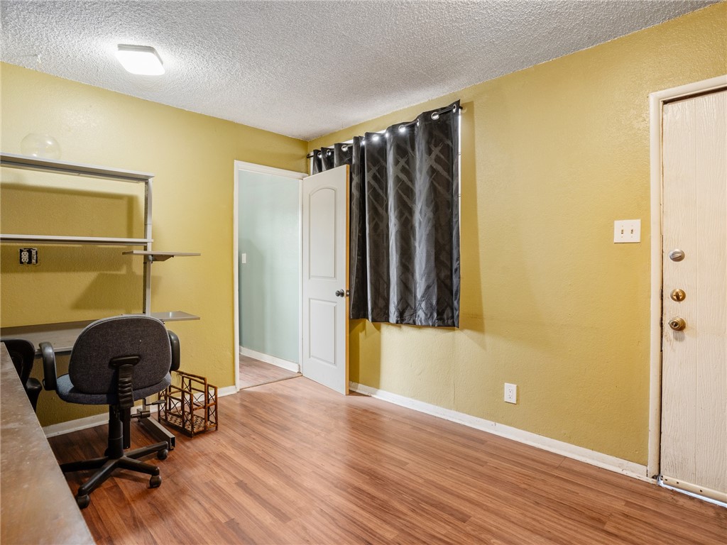 25828 President Property Photo 18