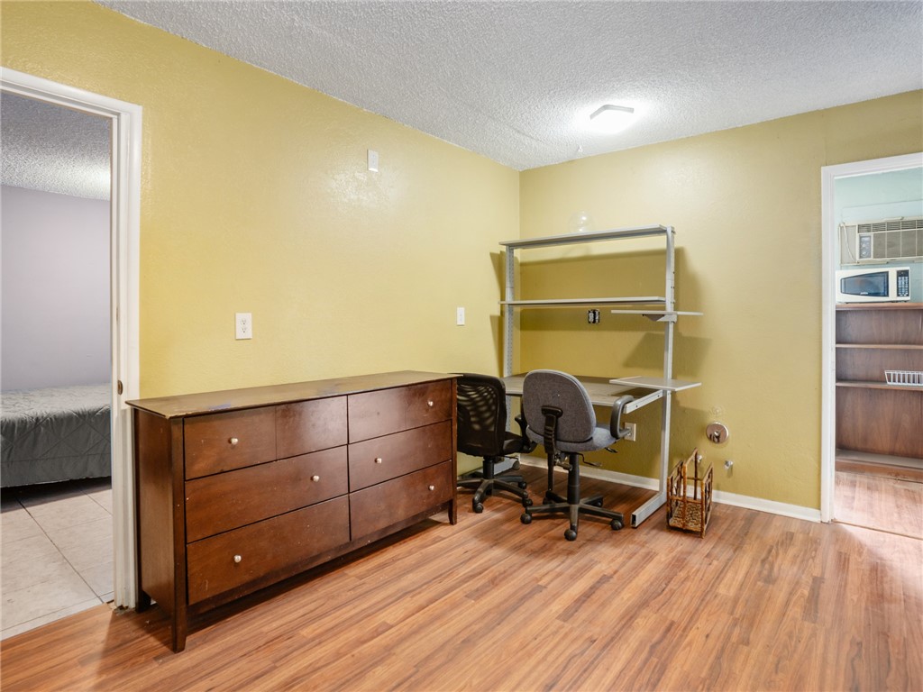 25828 President Property Photo 19