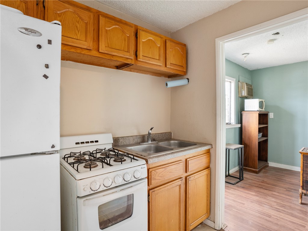 25828 President Property Photo 20