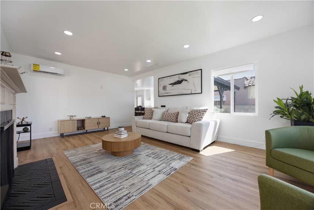 733 W 108th Street Property Photo 15