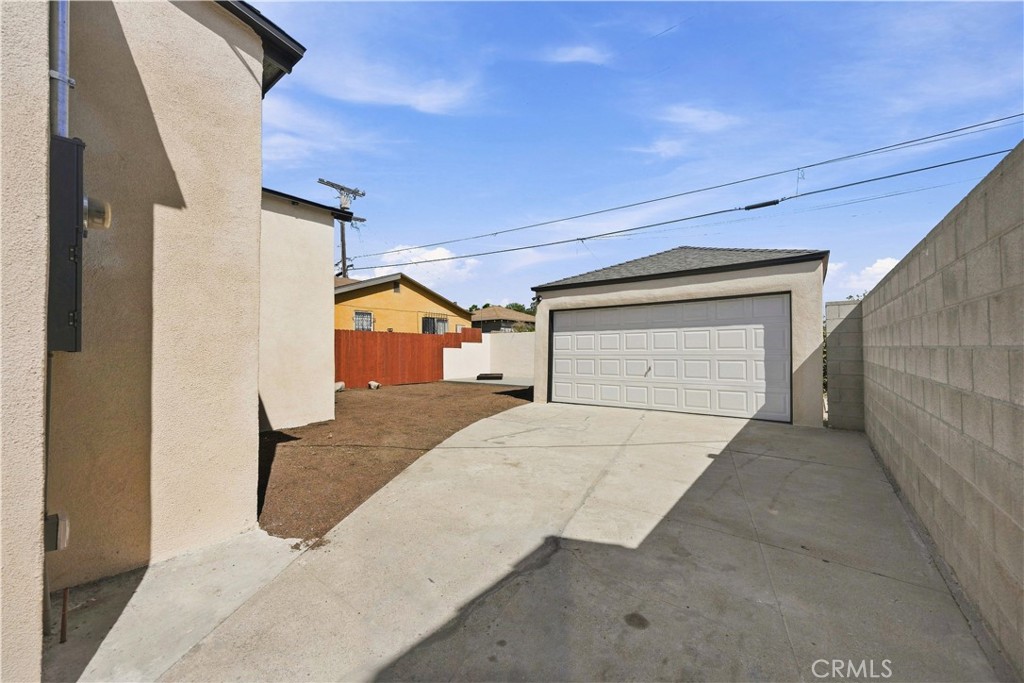 733 W 108th Street Property Photo 34