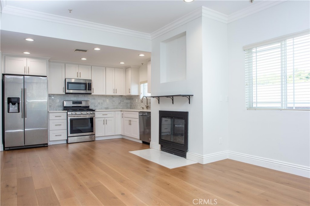 815 S Harvard Boulevard 201 Property Photo 2