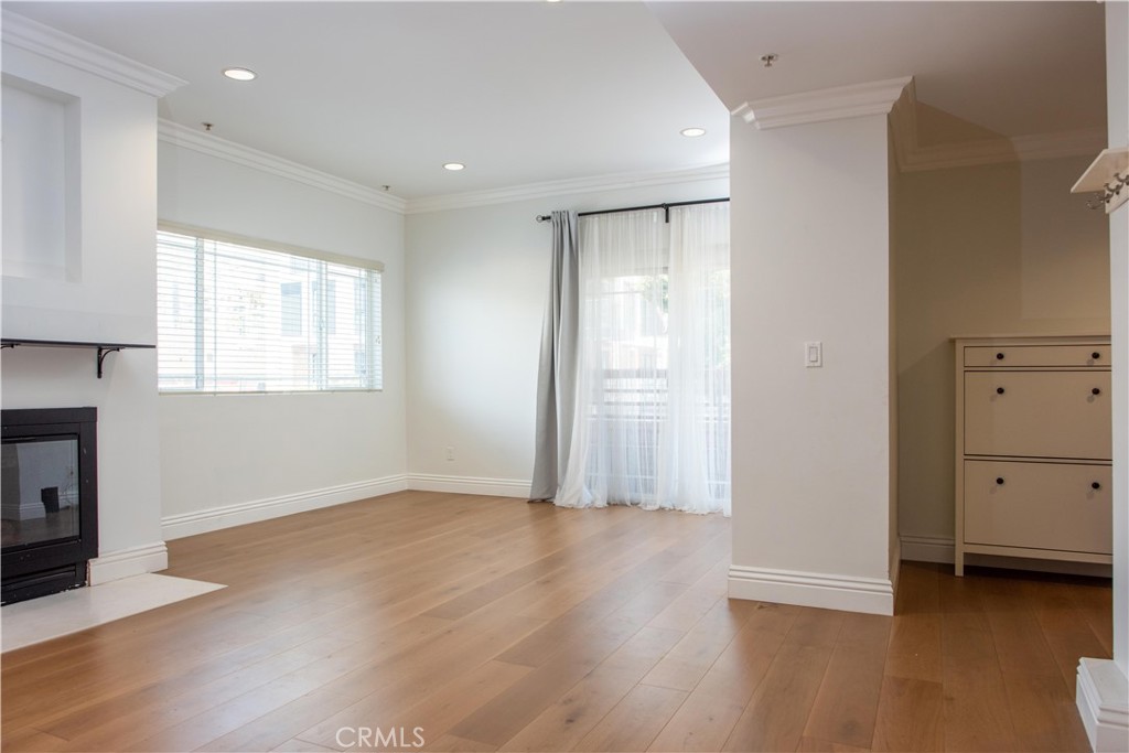 815 S Harvard Boulevard 201 Property Photo 4