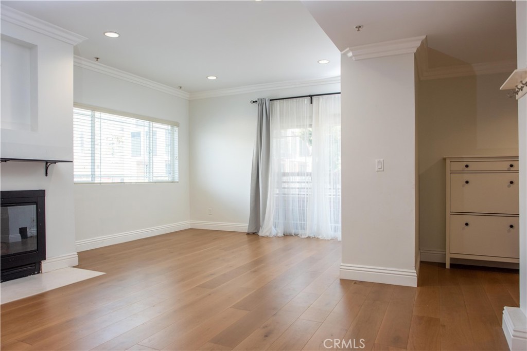815 S Harvard Boulevard 201 Property Photo 4
