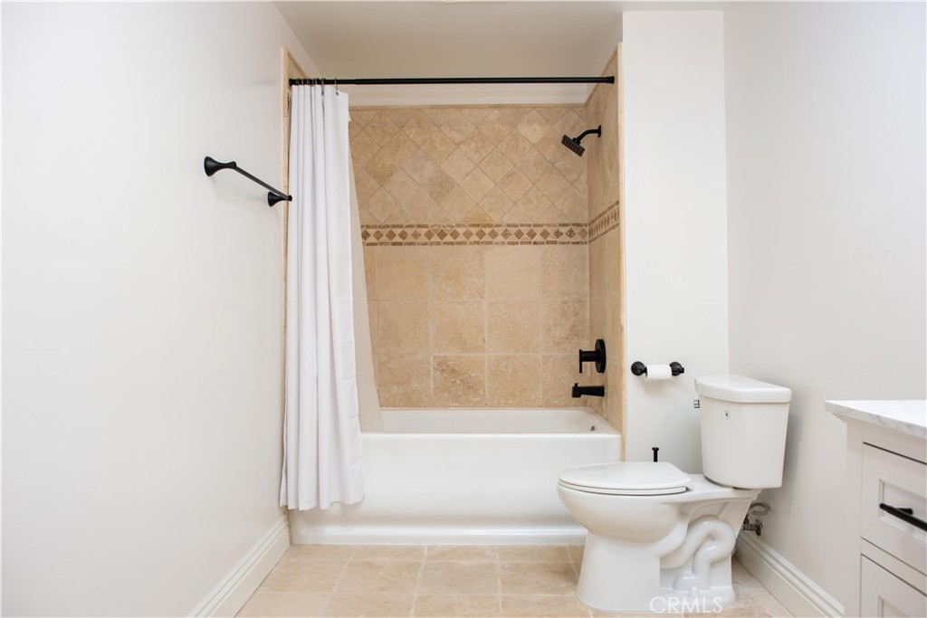 815 S Harvard Boulevard 201 Property Photo 7