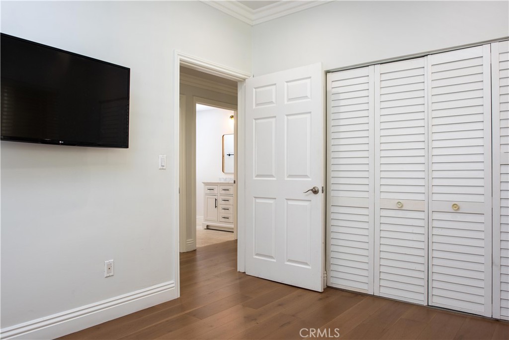 815 S Harvard Boulevard 201 Property Photo 13