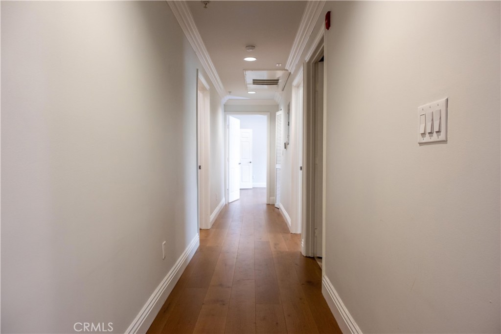 815 S Harvard Boulevard 201 Property Photo 16