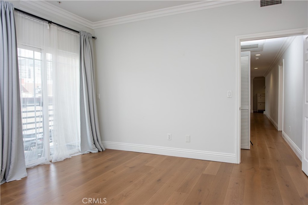 815 S Harvard Boulevard 201 Property Photo 19