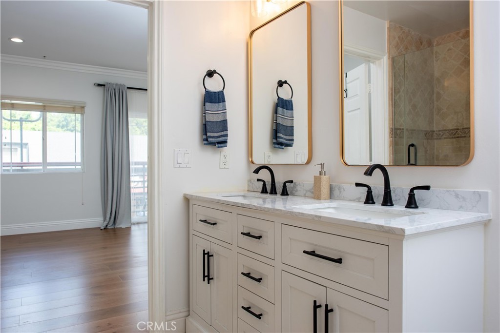 815 S Harvard Boulevard 201 Property Photo 25