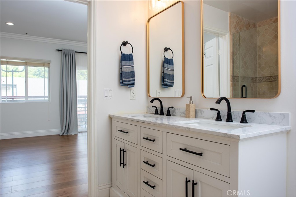 815 S Harvard Boulevard 201 Property Photo 25