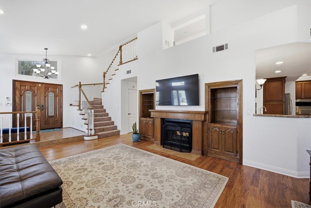 13607 Hindry Avenue Property Photo 3