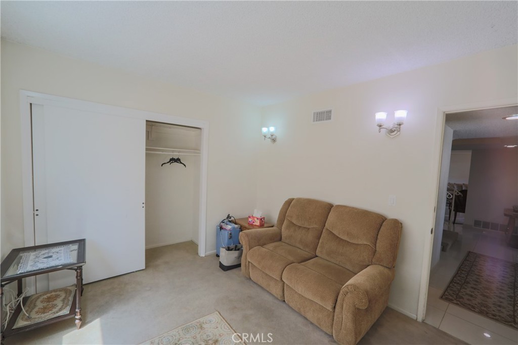 720 Pepper Tree Property Photo 3