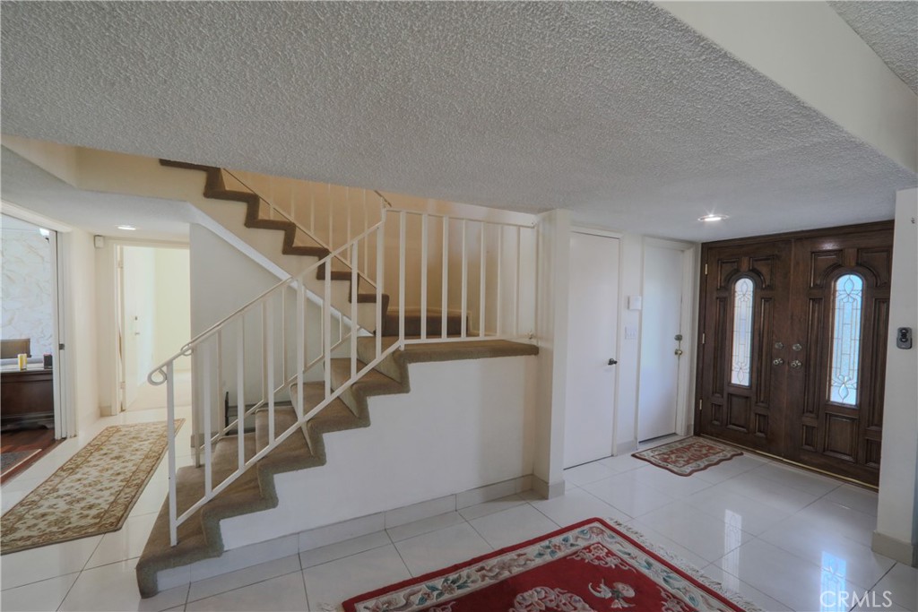 720 Pepper Tree Property Photo 6