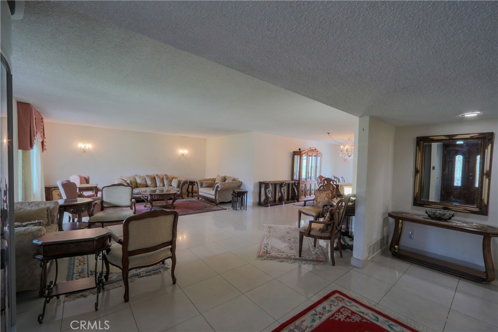 720 Pepper Tree Property Photo 7