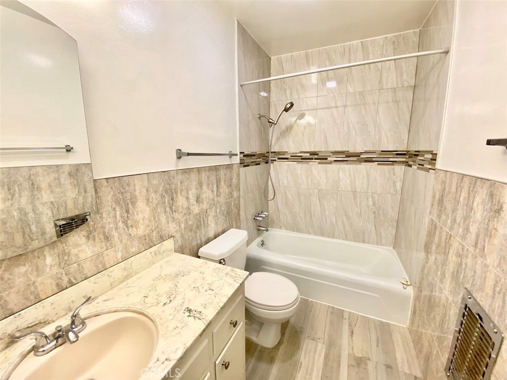 4215 W 130th Property Photo 16