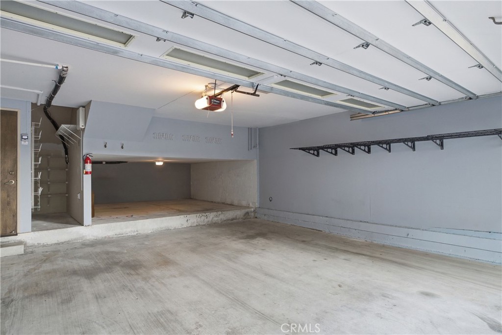2108 Vanderbilt Lane E Property Photo 51