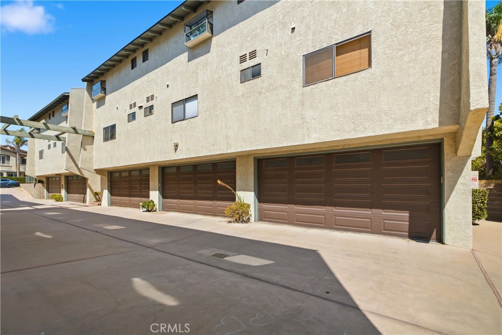 2108 Vanderbilt Lane E Property Photo 63
