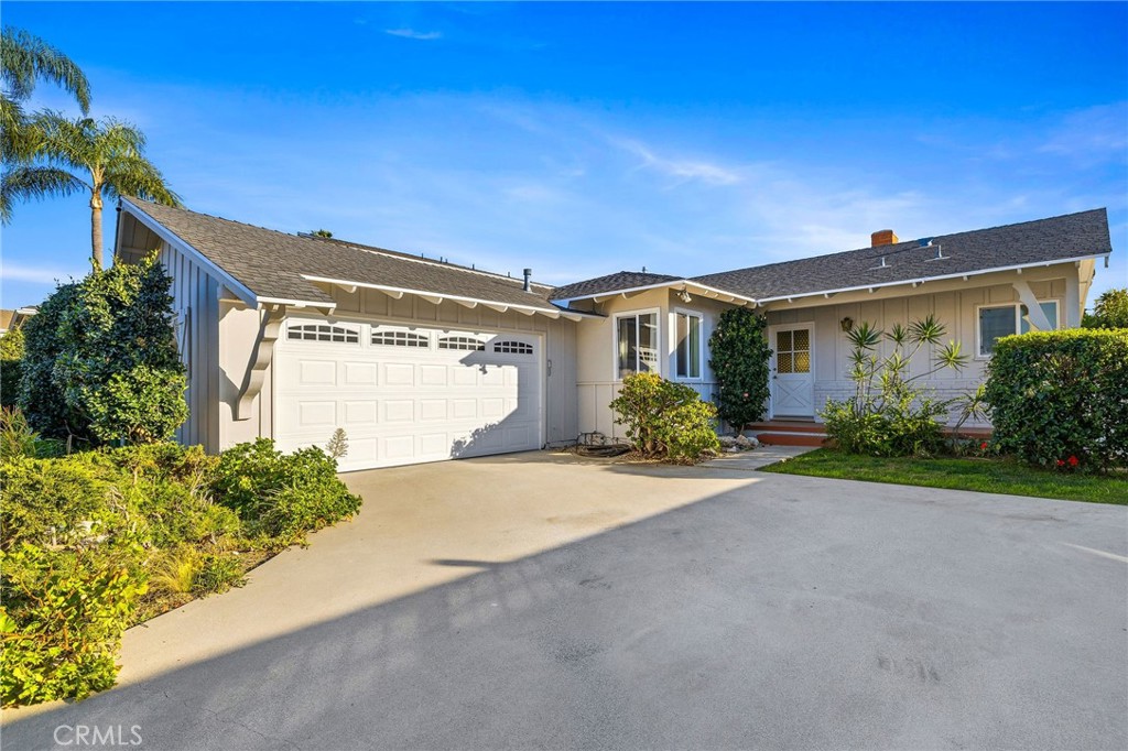 2505 Date Circle Property Photo 3
