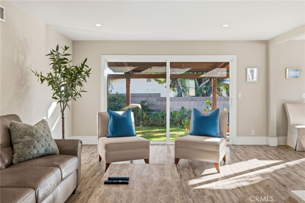 2505 Date Circle Property Photo 6