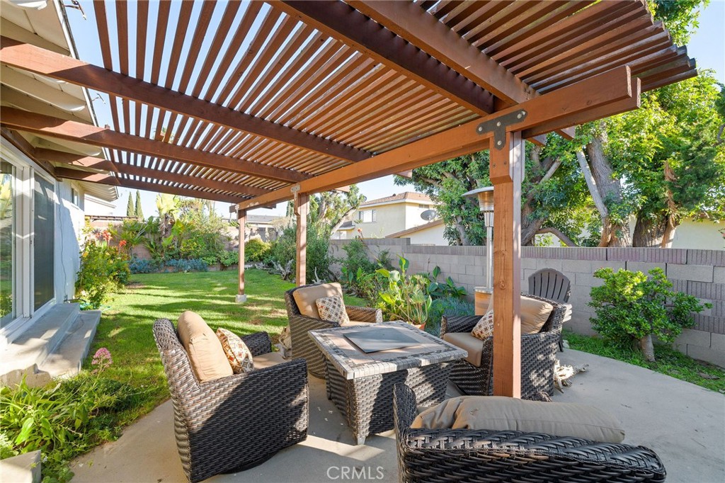 2505 Date Circle Property Photo 7