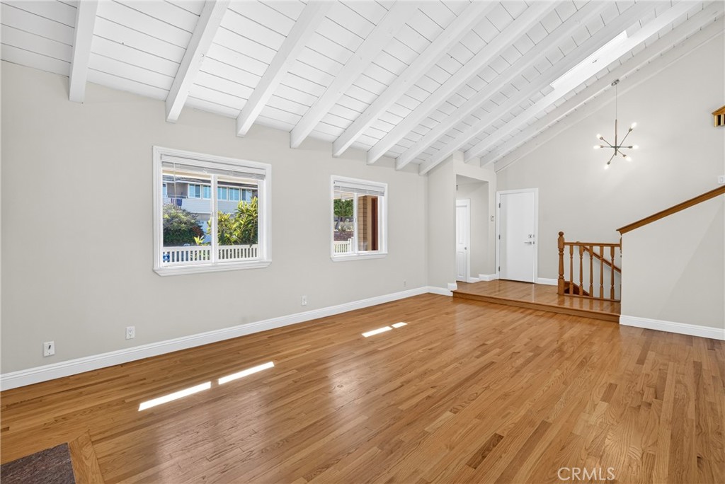 28027 Braidwood Drive Property Photo 6