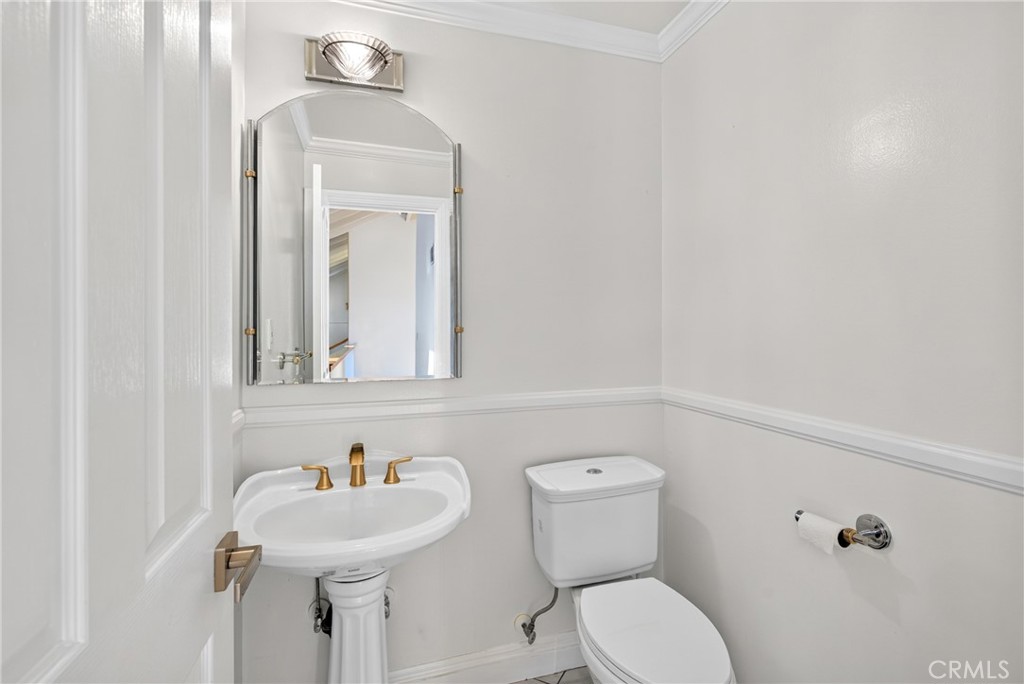 28027 Braidwood Drive Property Photo 9