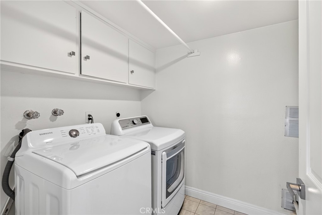 28027 Braidwood Drive Property Photo 33