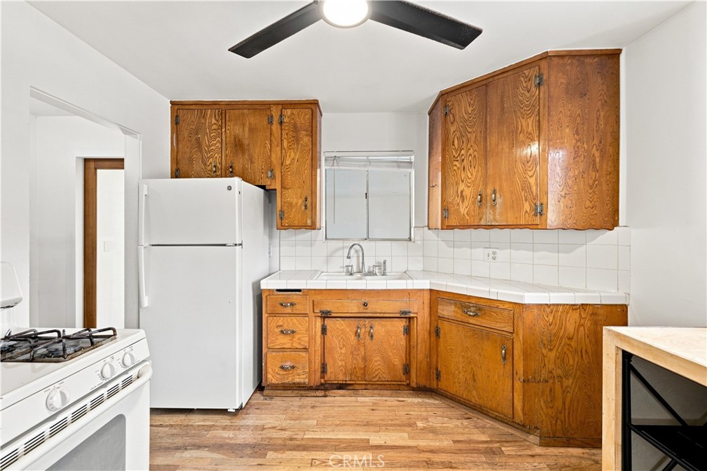 1117 N Herbert Avenue Property Photo 6