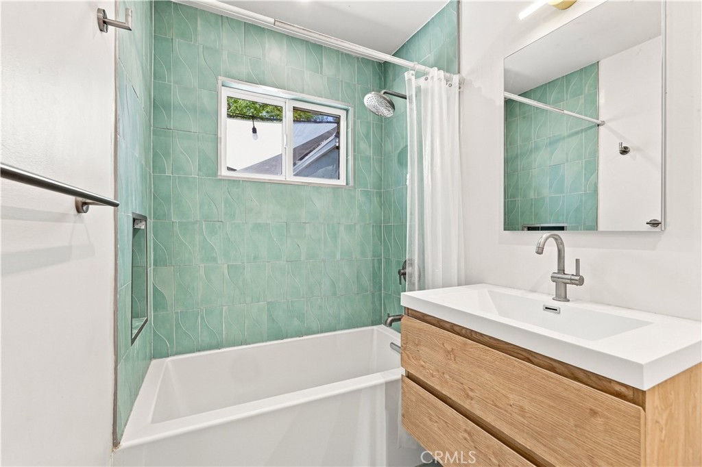 1117 N Herbert Avenue Property Photo 10