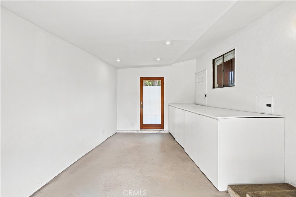 1117 N Herbert Avenue Property Photo 13