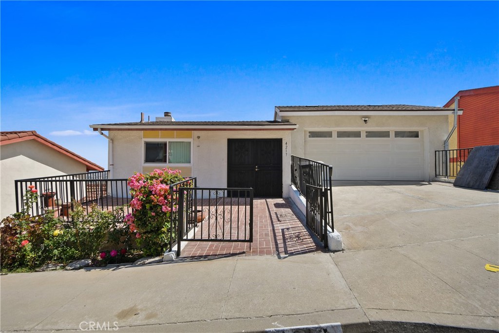 4217 Mesa Property Photo 5