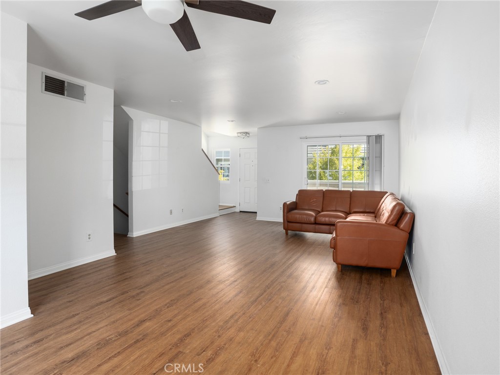 2800 Plaza Del Amo 245 Property Photo 2