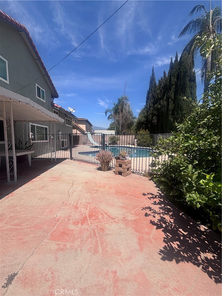 19559 Oakland Property Photo 12