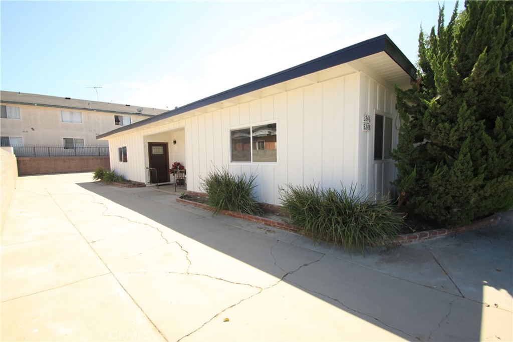 3246 W 135th Street Property Photo 1
