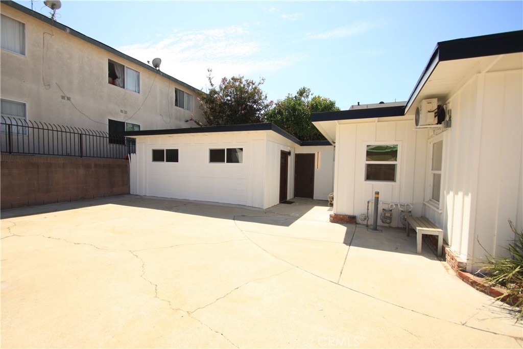 3246 W 135th Street Property Photo 6