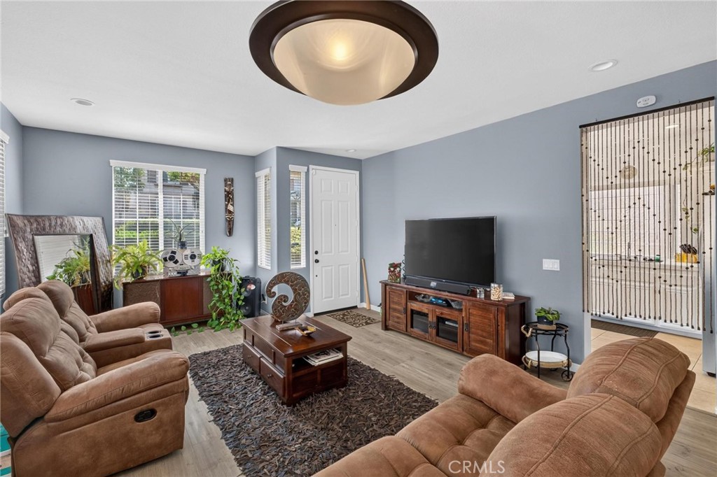 17634 Mulberry Property Photo 8