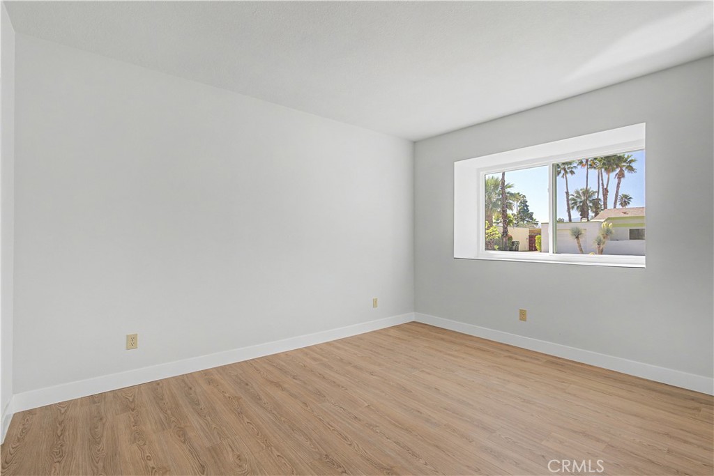 1360 E Gem Circle Property Photo 15