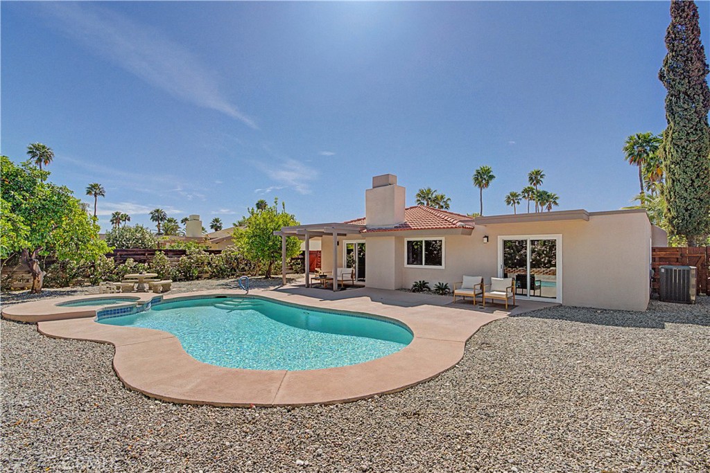 1360 E Gem Circle Property Photo 22